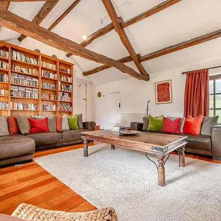 Сasa de vacaciones 5 Bed In Sz270