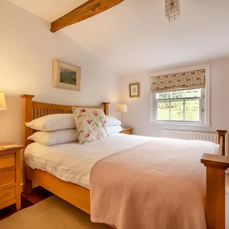 Дом отдыха 5 Bed In Sz270 *