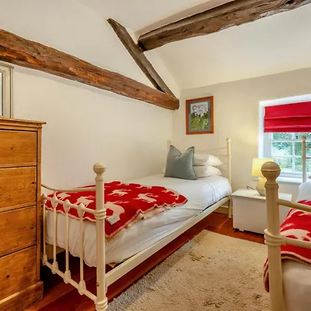 5 Bed In Sz270 Дом отдыха *